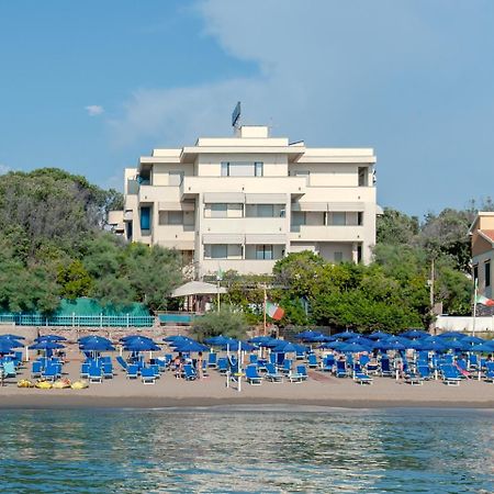 Hotel Villa Lo Scoglietto San Vincenzo Kültér fotó