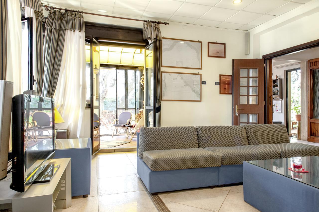 Hotel Villa Lo Scoglietto San Vincenzo Kültér fotó